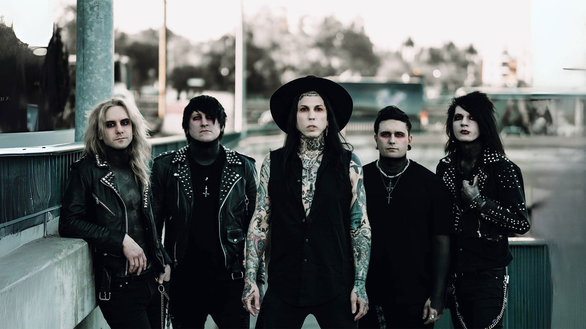 Vampires Everywhere, The Bunny The Bear , Sky Lighthouse, Halfway Ghost, In Parallel With You, Vendetta XIII